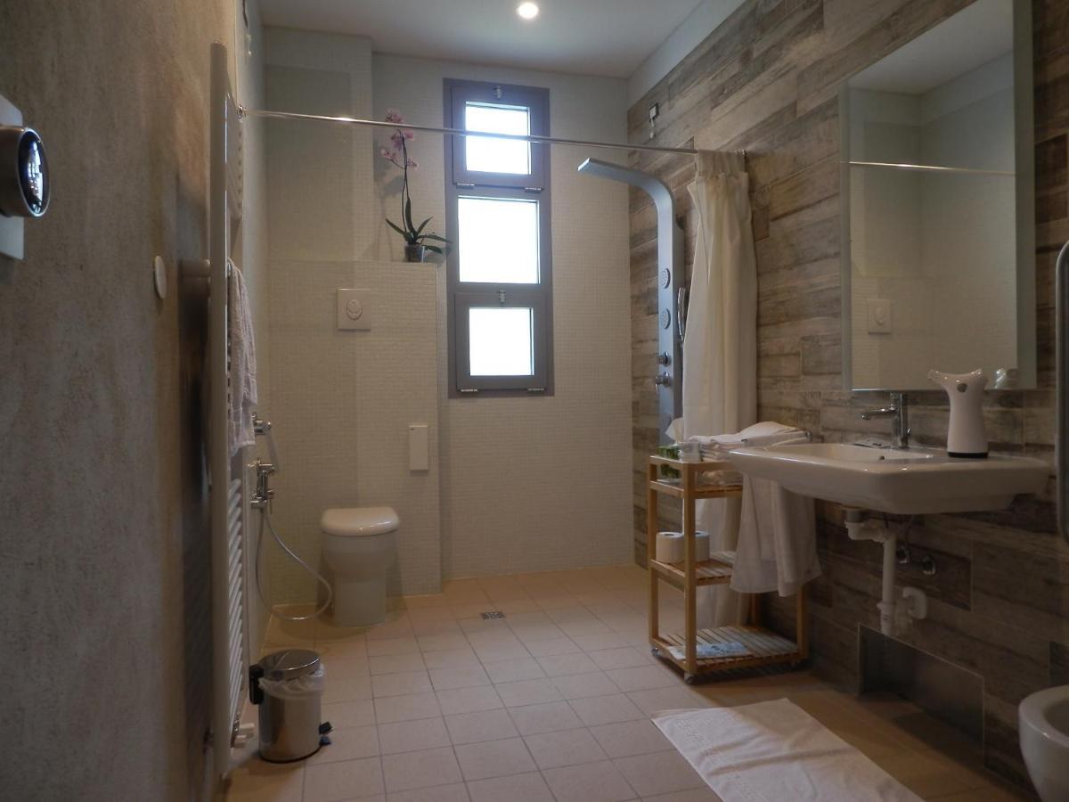 Bb Sharingloft Sirmione Bed & Breakfast Екстериор снимка