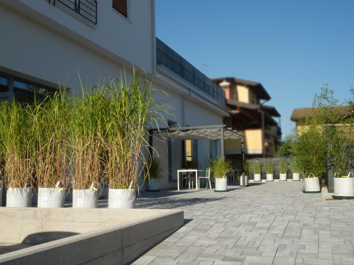 Bb Sharingloft Sirmione Bed & Breakfast Екстериор снимка
