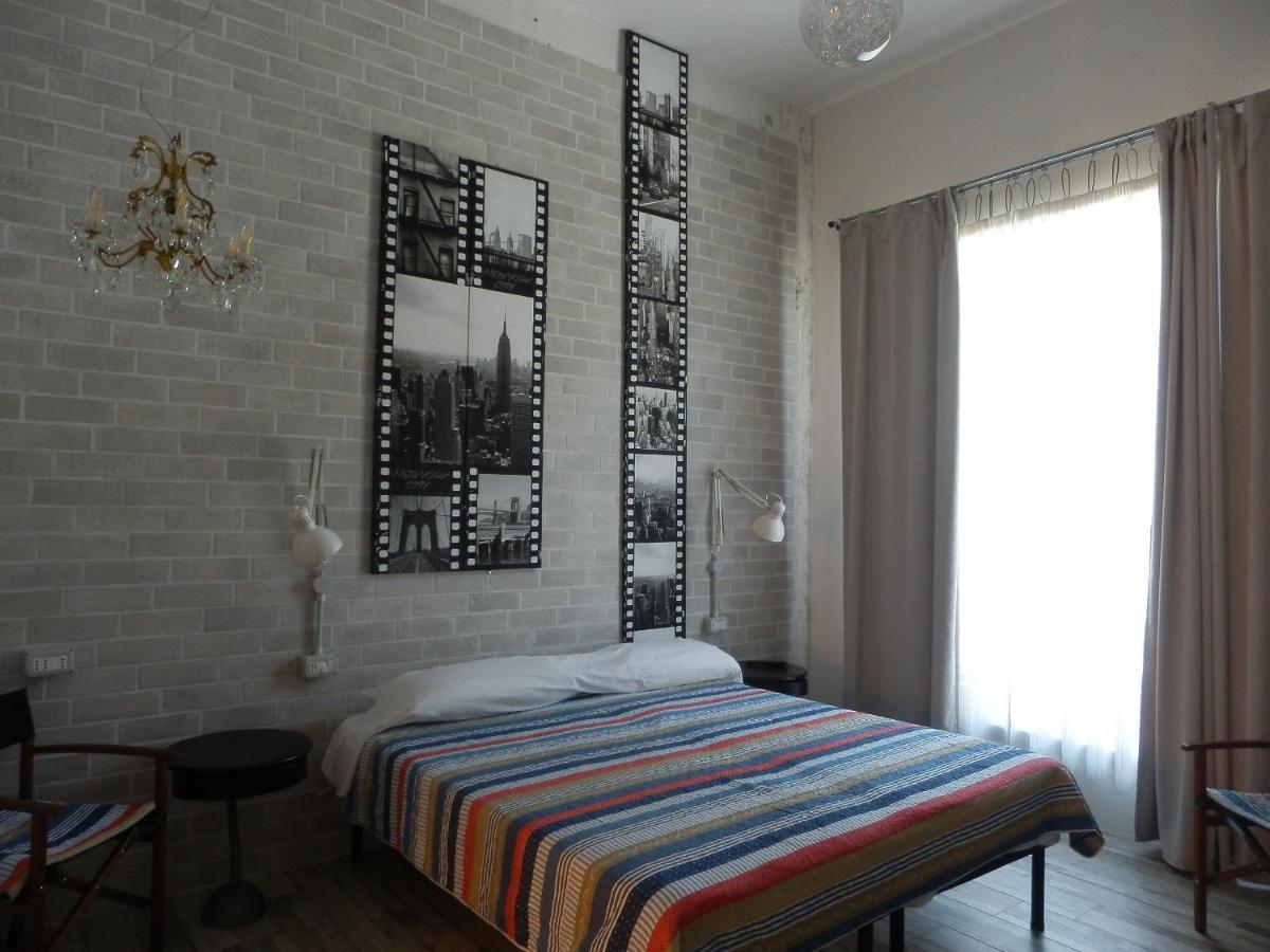 Bb Sharingloft Sirmione Bed & Breakfast Екстериор снимка
