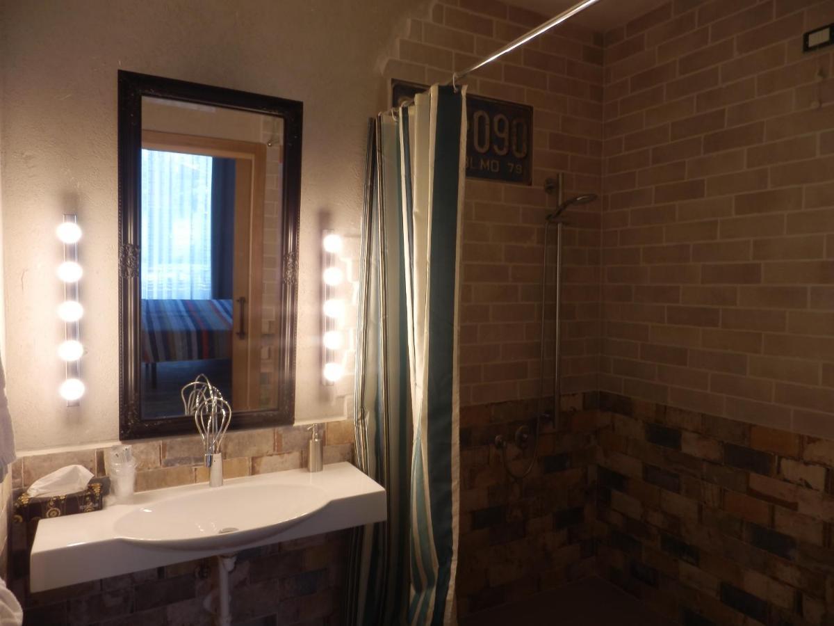 Bb Sharingloft Sirmione Bed & Breakfast Екстериор снимка
